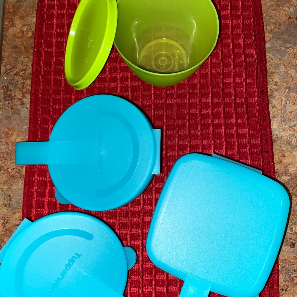 Tupperware Lot